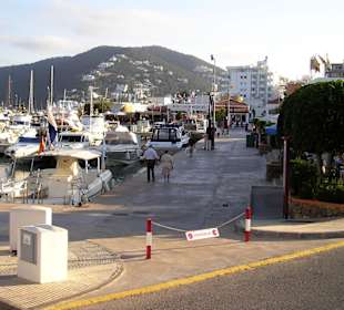 Santa Eulalia Yachthafen-Eingang