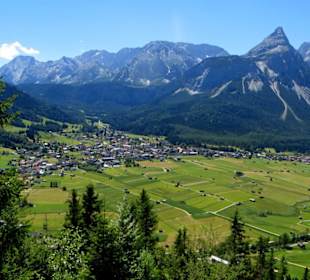 Blick auf das Tal vor Ehrwald