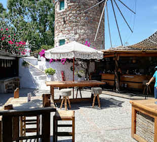 Mylos Beach Bar
