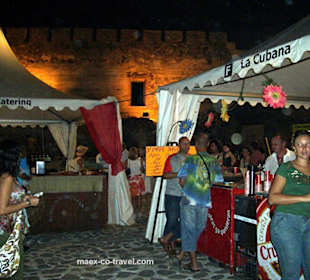 viele nette Marktstände