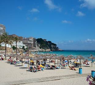 Der Strand ist 10 Minuten  zu Fuß vom BQ Belvedere Hotel ent