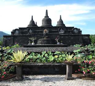 Buddha Temple, by Bob Bali