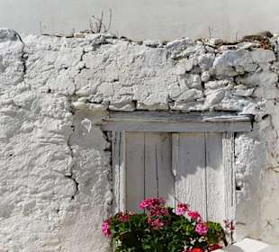 Kostos - Detail in Weiss