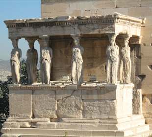 Portyk z kariatydami