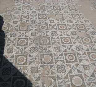 Am Eingang der Agia Kyriaki