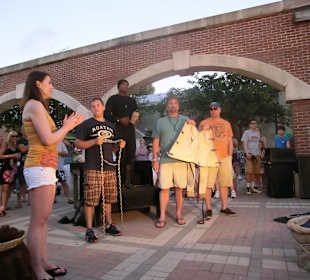 Entfesselungskünstlervor dem Auftritt