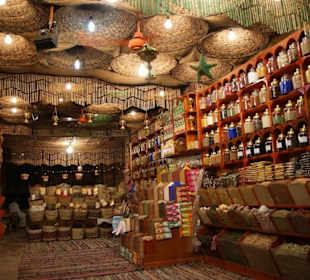 Gewürzladen im Souk von Assuan