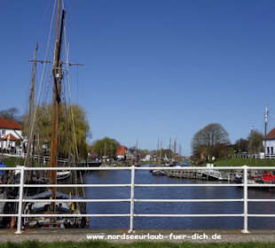 Am Eingang zum Sielhafen