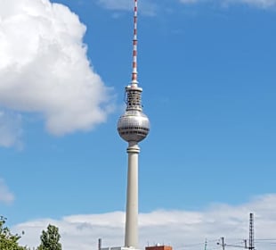 In der Ferne der Alex