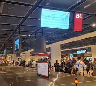 19Uhr keine Koffer in Sicht