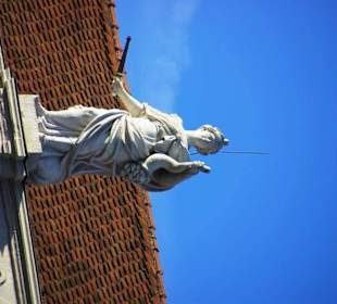 Figuren an der Front