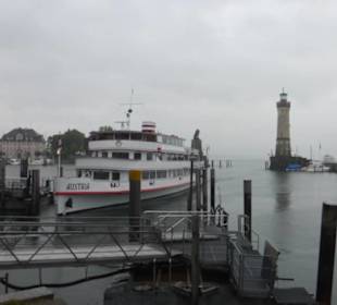 Das Linienschiff MS Austria im Hafen von Lindau