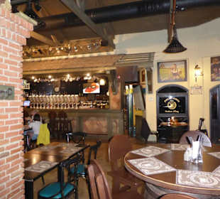 Golden Mug - Gastraum