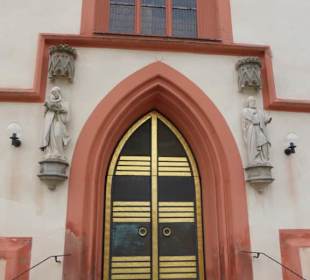 Eingang zu St. Johannes der Täufer in Hofheim