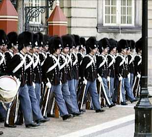 Königliche Garde beim Wachwechsel