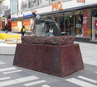 Non-violence Denkmal