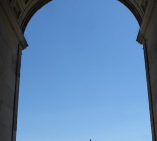 Blick vom Zwinger auf Theaterplatz / Reiterdenkmal