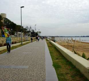 Strandpromenade Richtung Side 
