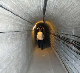 Tour durch die Staumauer