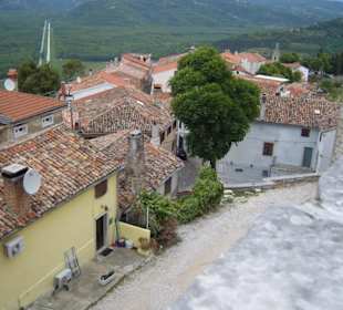 Über den Dächern von Groznjan.