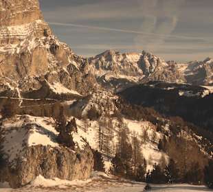 Blick auf die Col Pradat Hütte