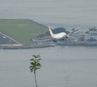 Anflug auf den Stadtflughafen