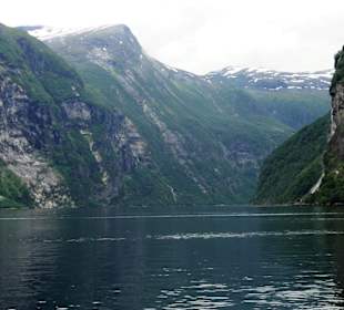 Blick in den Geiranger Fjord