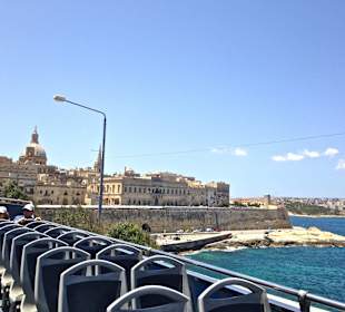 Mit dem -Open-Top-Bus Malta erkunden