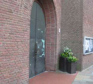 Pflanzenschmuck am Portal