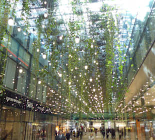 Fünf Höfe Passage