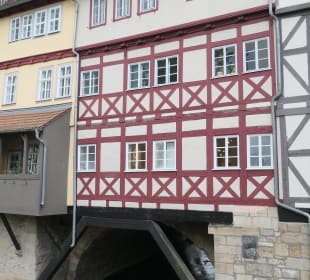 Blick zur bebauten Krämerbrücke