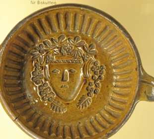 In der Keramik-Abteilung des Fichtelgebirgsmuseum