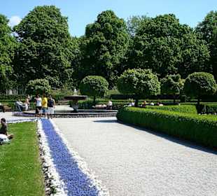 Wege durch den Hofgarten München