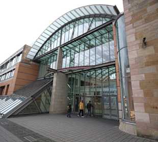 Der futuristische neue Eingang zum GNM