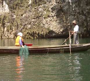eine Fischerfamilie, hier ist die Welt noch  OK