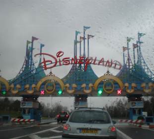 Einfahrt zum Disneyland