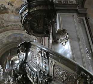 Namen-Jesu-Kirche Kanzel