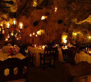 In der Korallenhöhle