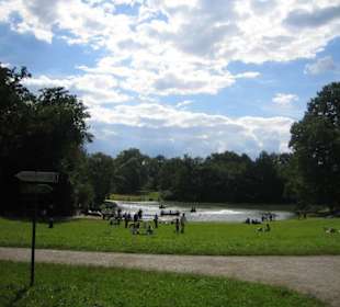 Hier kann man Boot fahren.