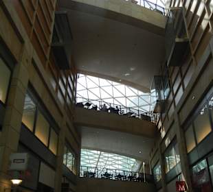 Zlote Tarasy Deckenkonstruktion