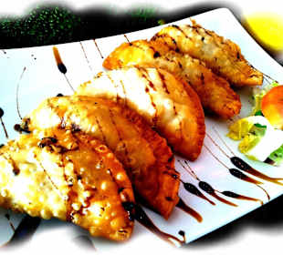 Kleine pittige hapjes bij El Gato Lounge