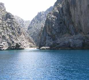 Bucht von Calobra vom Schiff aus gesehen
