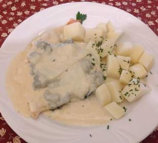 Hähnchenbrüstchen mit Käse überbacken