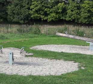 Schaukelweg an der Donau