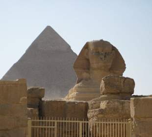 Sphinx und Pyramiden