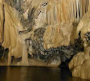 Altinbesik Höhle