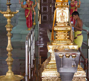 W hinduskiej swiatyni