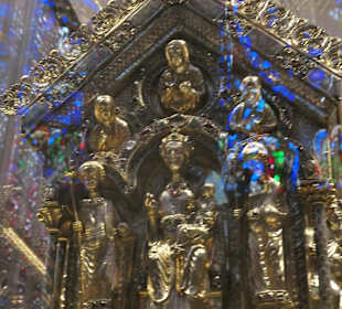 Der Karlsschrein im Dom von Aachen