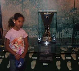 Die Füße der Euro-Fighter in Gips gegossen