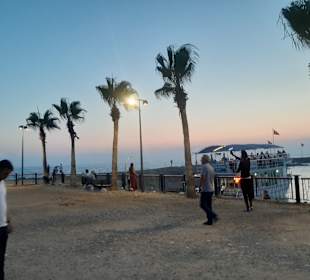 Strandpromenade Side